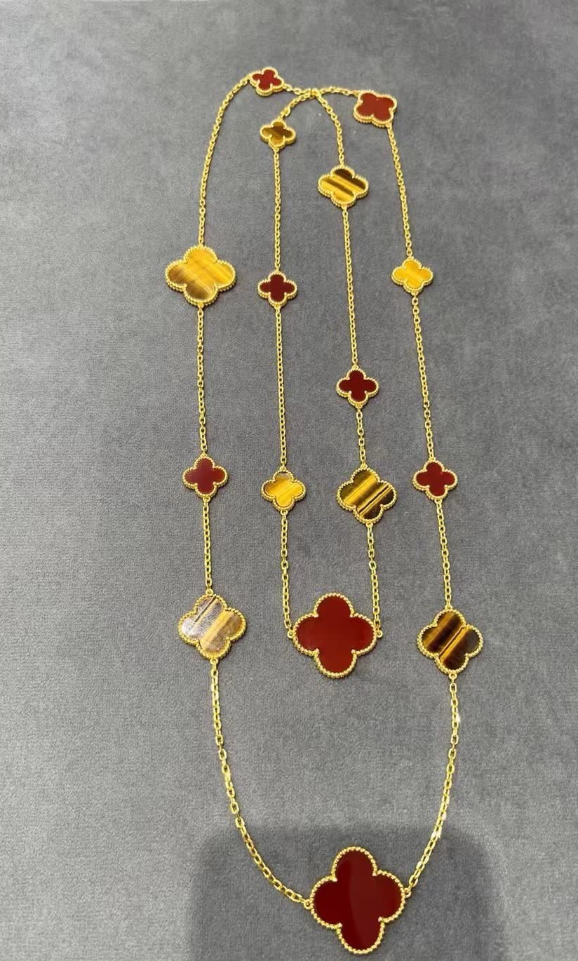 Van Cleef & Arpels Vintage Alhambra Gold and Enamel Necklace Van Cleef & Arpels Vintage Alhambra Gold and Enamel Necklace